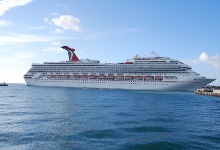 Die Carnival Freedom legt ab