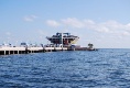 Die Pier in St. Petersburg, mit der umgefallenen Pyramide