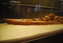 Ein Modell des Bismarck-Wracks.