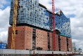 Die Elbphilharmonie vom Wasser aus