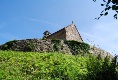 Die kleine Kirche oben auf dem Hügel