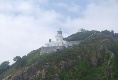 Ein Leuchtturm an der Küste von Sark