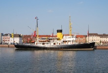 Der alte Eisbrecher Wal im Neuen Hafen