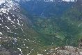 Oben auf dem Dalsnibba - unten in der Ferne das Fjord