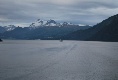 Auf dem Weg nach Geiranger, durch das Strofjord. Voraus fährt die Delphin.