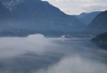 Hoffentlicht versteckt sich kein Seeungeheuer im Nebel