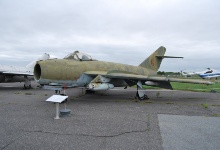 Eine schon etwas runtergekommene MiG 17